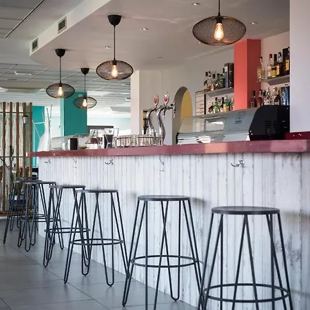 Calas De 리엔크레스