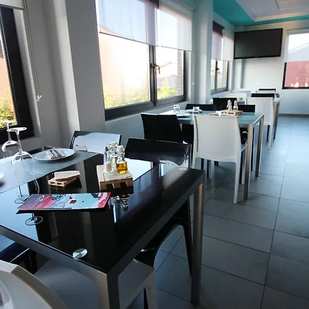 Calas De 리엔크레스